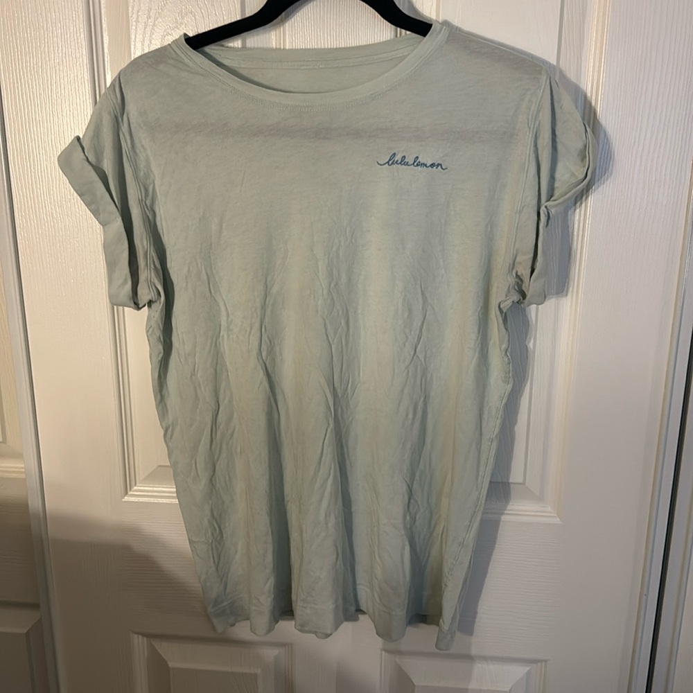 Women’s Lululemon Shirt